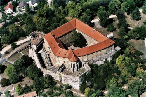 Siklos Castle